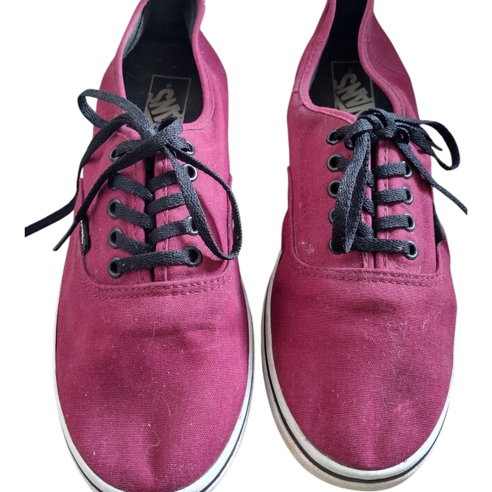 Vans Canvas Low-Top Sneakers in Burgundy with Black Laces
